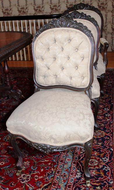 250a - 4 rosewood dining chairs with carved crown